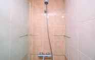 Toilet Kamar 7 Cozy and Simply Studio at Tamansari Sudirman Apartment