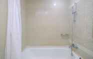 Toilet Kamar 2 Minimalist Furnished 1BR Apartment at Casa Grande Residence