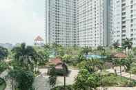 Bangunan Cozy Living 2BR at Seasons City Apartment near Mall
