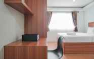 Kamar Tidur 7 Best Homey Elegant Studio Room at Amethyst Apartment