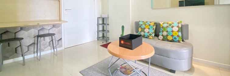 Lobby Homey and Clean 1BR Apartment at Parahyangan Residence