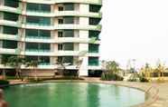 Kolam Renang 4 Comfy and Modern 2BR Grand Kamala Lagoon Apartment