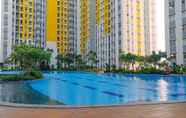 Swimming Pool 4 Cozy Stay Studio at Springlake Summarecon Bekasi Apartment