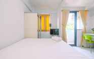 Kamar Tidur 5 Comfortable Living Studio Room at Kebagusan City Apartment