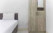 Bilik Tidur 3 Homey and Comfy 2BR at Green Pramuka City Apartment