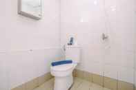 Toilet Kamar Comfort Studio at Bassura City Apartment