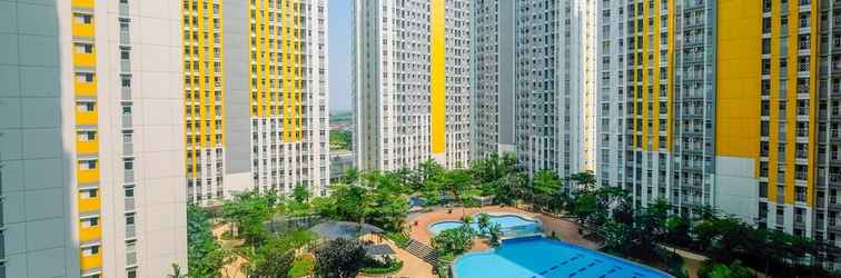 Bangunan Modern 2BR Apartment for 4 Pax at Springlake Summarecon