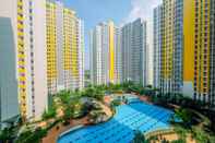 Bangunan Modern 2BR Apartment for 4 Pax at Springlake Summarecon