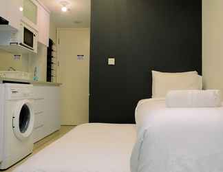 Kamar Tidur 2 Modern and Full Parquette @ Studio Springlake Summarecon Apartment