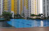 Kolam Renang 3 Beautiful and Cozy 2BR at Springlake Summarecon Bekasi Apartment