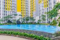 Kolam Renang Modern Studio with Great Lake View at Springlake Summarecon Apartment