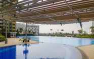 Swimming Pool 4 Elegant Studio at Springlake Summarecon Bekasi Apartment