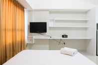 Bedroom Homey Studio at Springlake Summarecon Bekasi Apartment