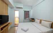 Bedroom 4 Comfy and Nice Studio Apartment at Tamansari Mahogany