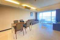 Lobi Prime & Cozy 3BR at Braga City Walk Apartment