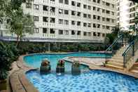 Swimming Pool Homey and Simply Studio Room at Kebagusan City Apartment