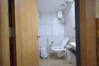 In-room Bathroom Hotel Sanskruti Inn