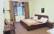 Kamar Tidur 5 Troutland Hotel Naran