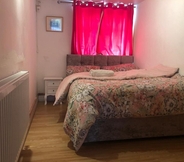 Bedroom 6 Economical 2BR Small Furnished Annex-high Wycombe