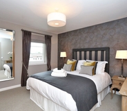 Bedroom 6 Spacious Apartment in Scottish Town of Inverurie