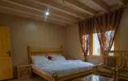 Kamar Tidur 2 Gulbast House