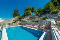 Swimming Pool Villa Borna Apartments