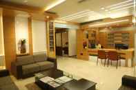 Lobby i-Roomz Hotel Shivananda