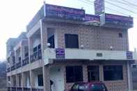 Exterior Awais Hotel And Restaurant Rawlakot