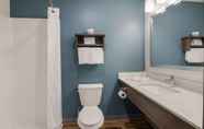 In-room Bathroom 2 WoodSpring Suites Broomfield-Westminster