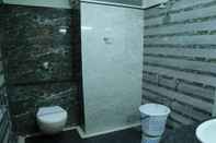 Toilet Kamar i-Roomz Pratap Residency