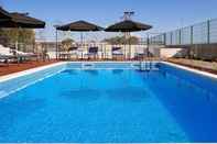 Kolam Renang Hotel BFRESH - Pool - Fitness - Padel - By Oporto Collection - Private Parking