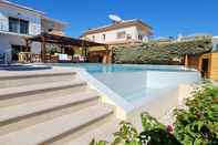 Swimming Pool Stunning 5-bed Beach Front Villa, Private Beach
