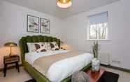 Bedroom 6 The Sparkford Gardens - Lovely 2bdr With Balcony