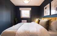 Bedroom 2 The Highgate Hideaway - Modern Stylish 2bdr Flat