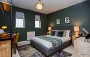 Kamar Tidur 7 The Sparkford Gardens - Lovely 2bdr With Balcony