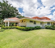 Exterior 7 Casa de Campo Villa for Rent in Caribbean Style - With Pool Jacuzzi and Volleyball net