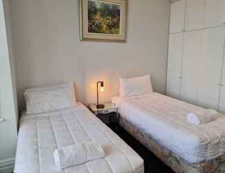 Bilik Tidur 2 U Suites Hataitai - Gorgeous Classic Wellington Two Story Villa