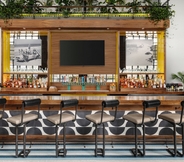 Bar, Kafe dan Lounge 5 Hotel Tupelo, a Wyndham Hotel