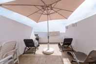 Common Space Amazing Sesimbra Duplex by the beach