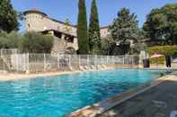 Swimming Pool Résidence Vacances Bleues Lou Castel