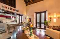 Bar, Cafe and Lounge Casa San Pedro -exclusive 3BR Colonial Apartment in Old City by