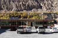 Bên ngoài Tibet Motel
