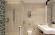 In-room Bathroom 4 Fairfield by Marriott Dehradun