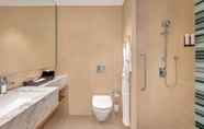 In-room Bathroom 5 Fairfield by Marriott Dehradun