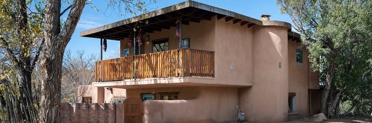 Exterior Dancing Hare - Colorful and Inviting Tesuque Home Right Next to Bishop`s Lodge