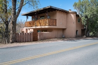 Exterior Dancing Hare - Colorful and Inviting Tesuque Home Right Next to Bishop`s Lodge