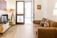 Ruang Umum Cosy Apartment in the Centre of Palermo, Sicily