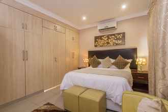 Others 4 Ezulwini Guest House - Queen Room With Balcony, Pool View Jacuzzi in Balito