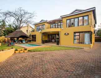 Others 2 Ezulwini Guest House - Executive Double Room With Pool View, 2 Guests in Balito