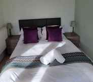 Kamar Tidur 3 Wren Way Serviced Accommodation